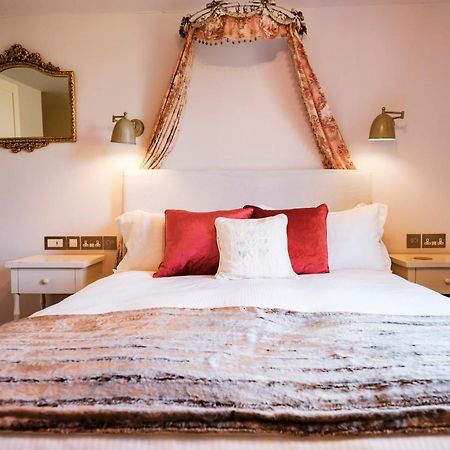 The Bower Inn 브리지워터 외부 사진 A bedroom at the hotel