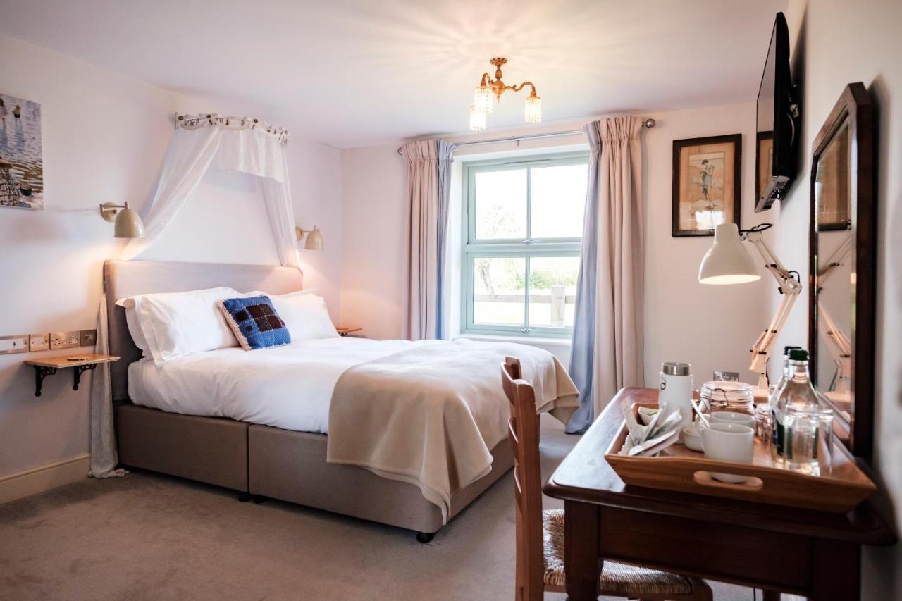 The Bower Inn 브리지워터 외부 사진 The Old Inn, Westcott